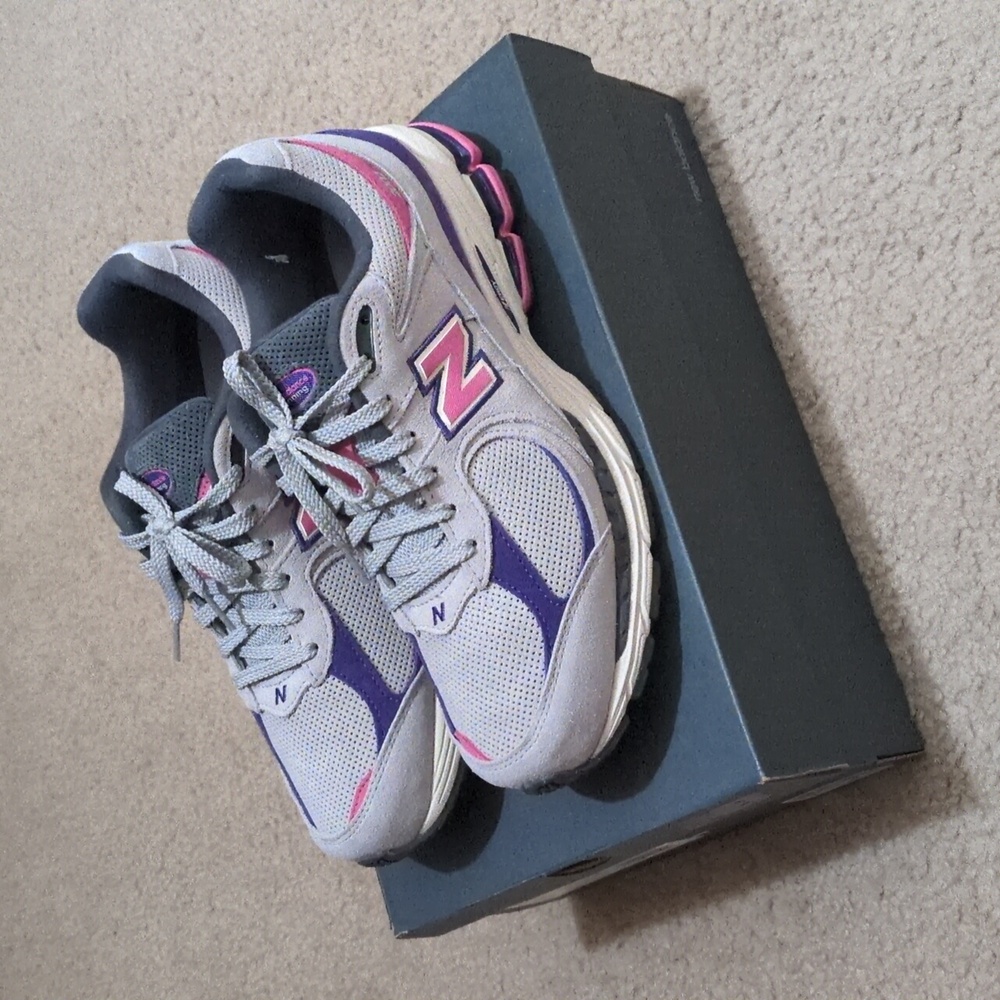 New Balance 2002R
